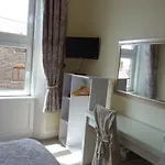 Lavinia House بيت ضيافة 4*