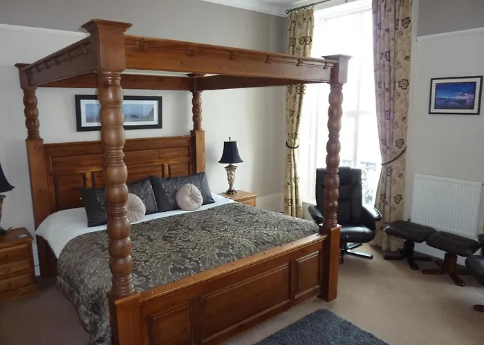 Lavinia House 4* Γουίτμπι